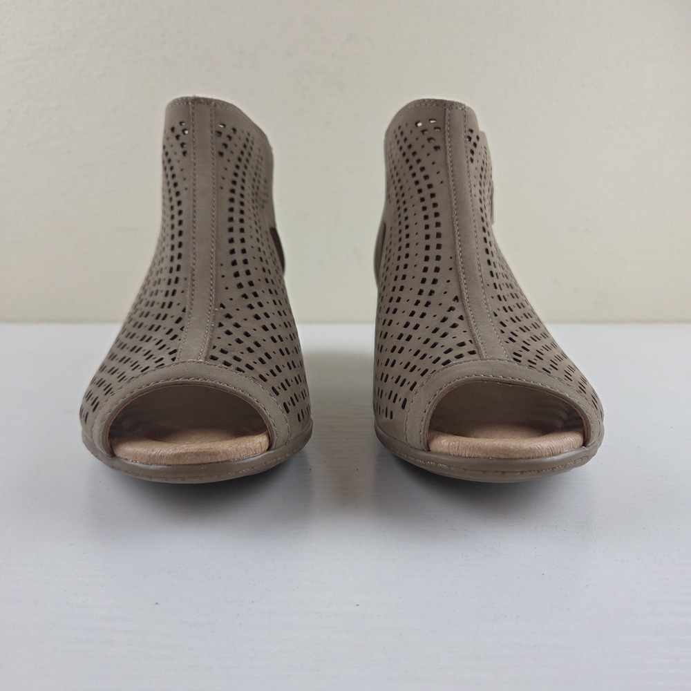Earth Keri Sandals Shoes Womens Taupe Perforated Block Heel Leather Zip Up 8.5 D - Picture 6 of 15